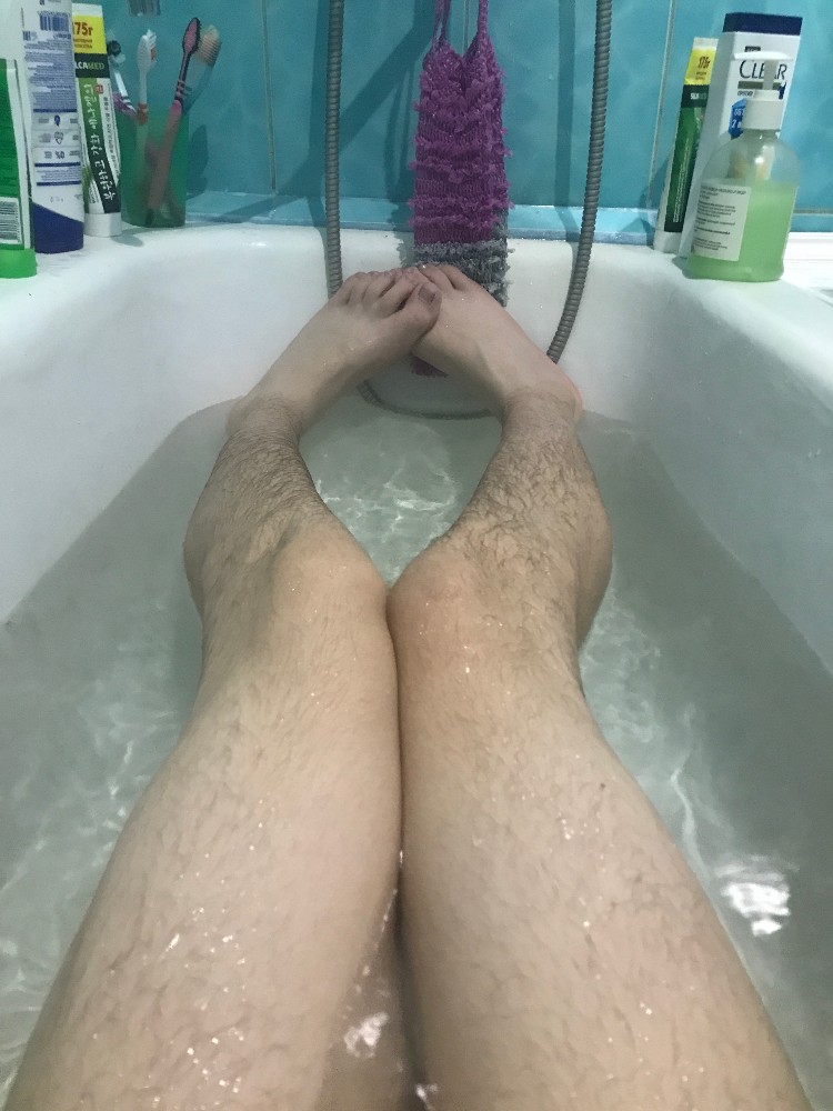 Выходишь с ванны а там она фото Выходишь с ванны а там она фото