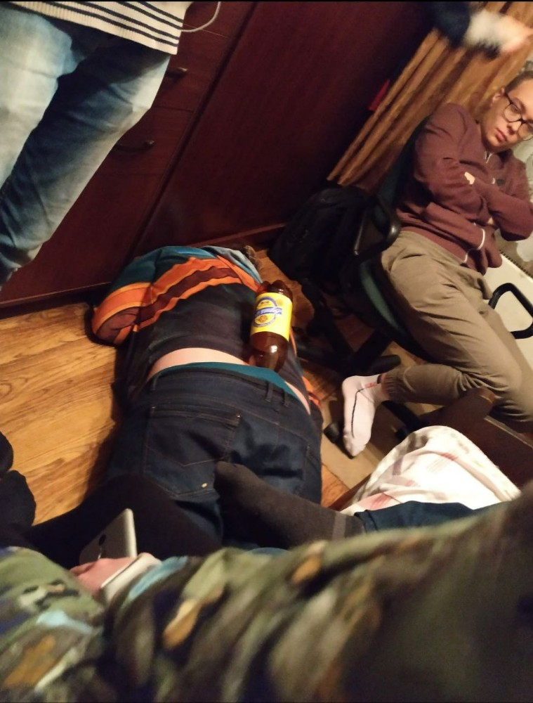 Жесткие Фото Со Вписок С Девушками Жесткие Фото Со Вписок С Девушками