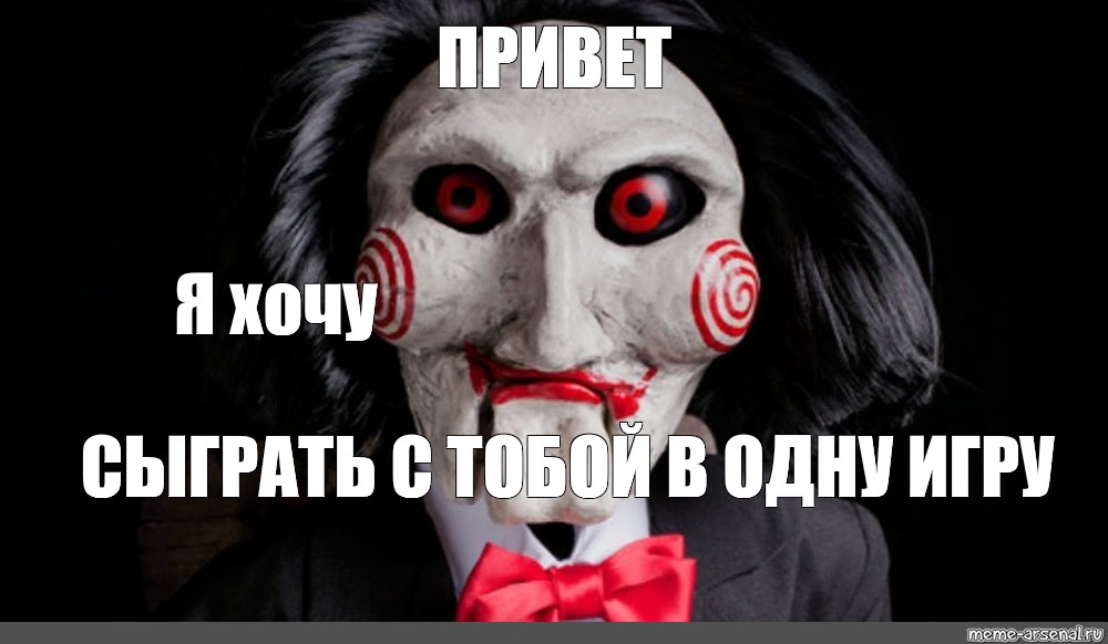 Очаровательная блондинка Алекс немного играет с огромным черным мясом на коленях