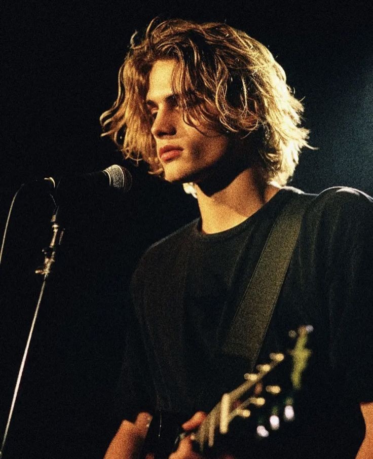 Create meme "men's haircuts , Kurt Cobain , kurt cobain nirvana ...